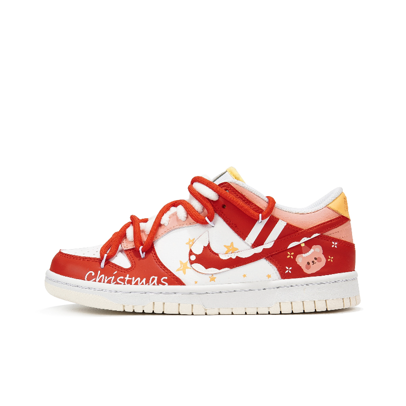Custom Christmas Bear Dunk – hand-painted custom sneakers | DiySneakers