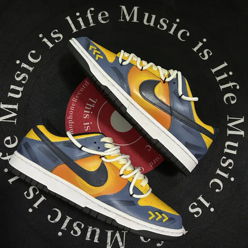 Custom The male version of "Son of the Scorching Sun" Dunk Blue/yellow/orange – hand-painted custom sneakers | DiySneakers