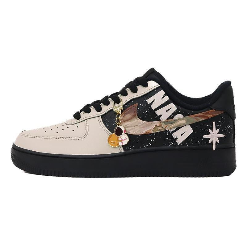 Custom A woman who roams Jupiter Air Force 1 – hand-painted custom sneakers | DiySneakers