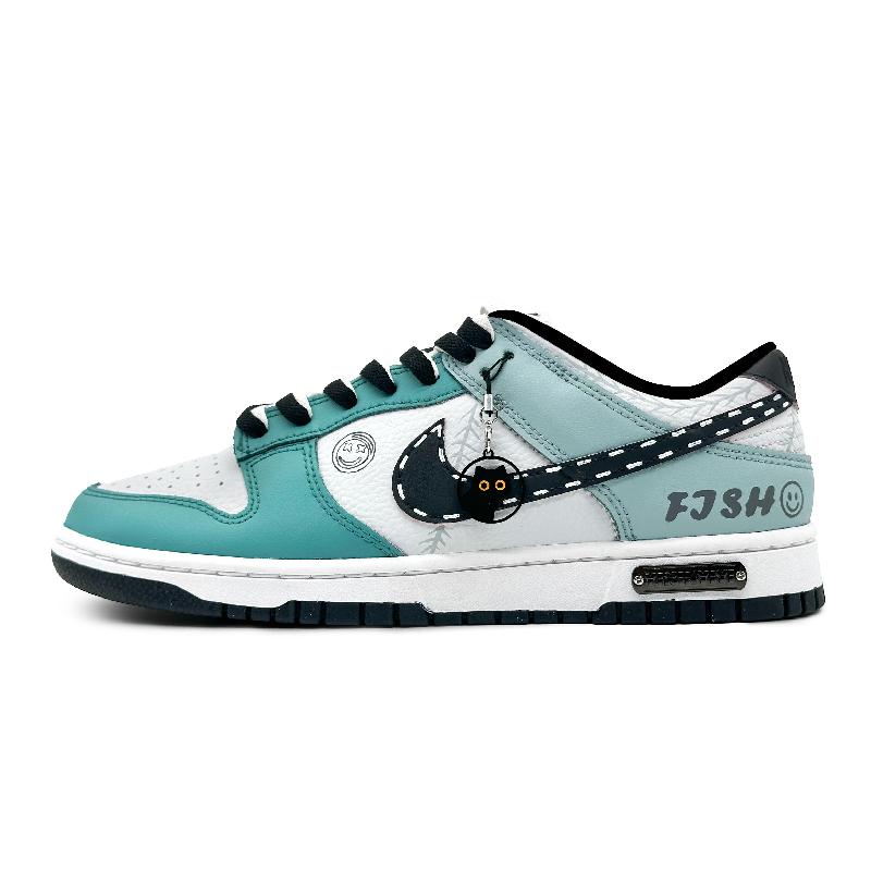 Custom Playful game Qinghui Dunk White/black – hand-painted custom sneakers | DiySneakers
