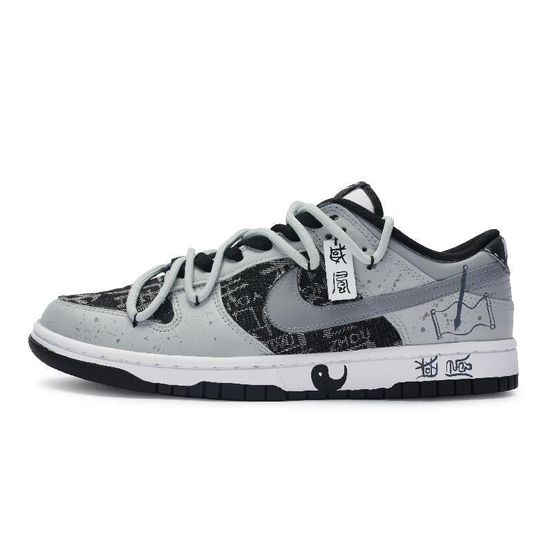 Custom Mystery Totem Dunk Black – hand-painted custom sneakers | DiySneakers