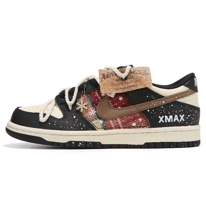 Custom Scottish Christmas Dunk – hand-painted custom sneakers | DiySneakers