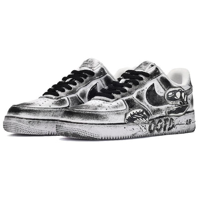 Custom The male style features a black and white dragon spine Air Force 1 Black/White – hand-painted custom sneakers | Diy…