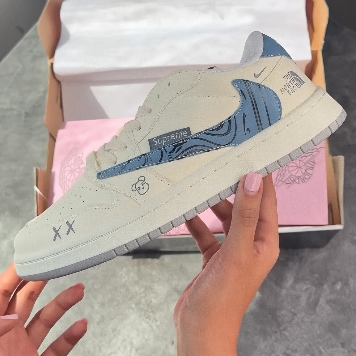 Custom Blue Zebra Air Jordan 1 - Top White/Blue – hand-painted custom sneakers | DiySneakers