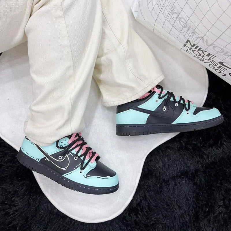 Custom Tiffany S-BOX Dunk – hand-painted custom sneakers | DiySneakers