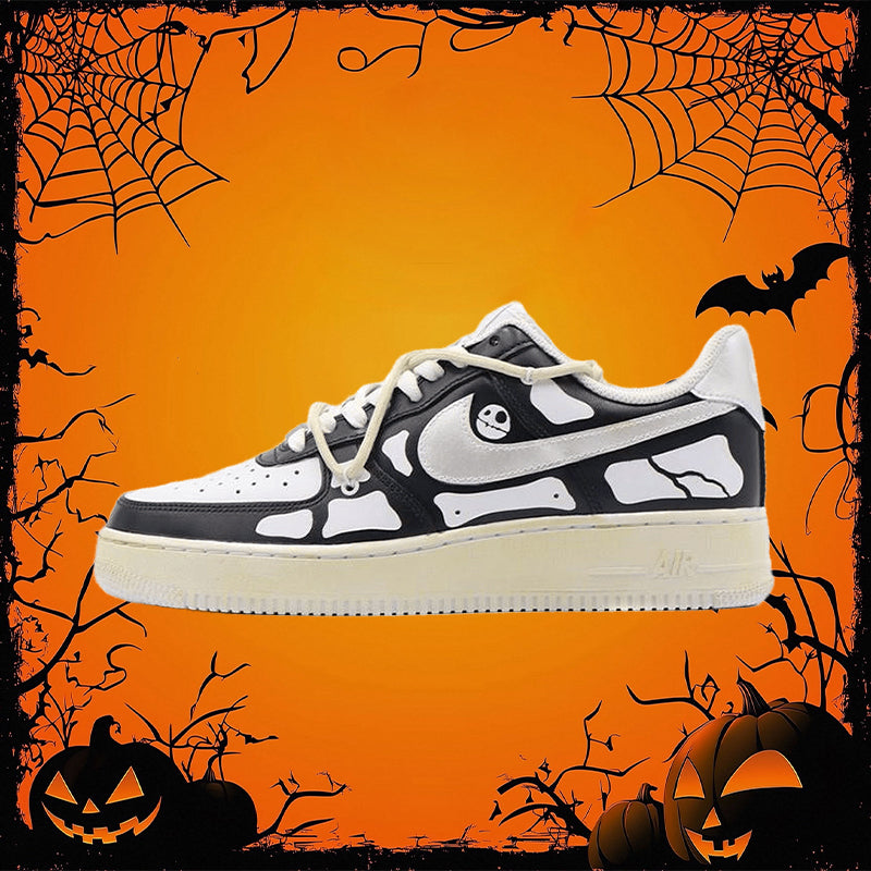 Custom The skull toes are black and white Air Force 1 Black/white – hand-painted custom sneakers | DiySneakers