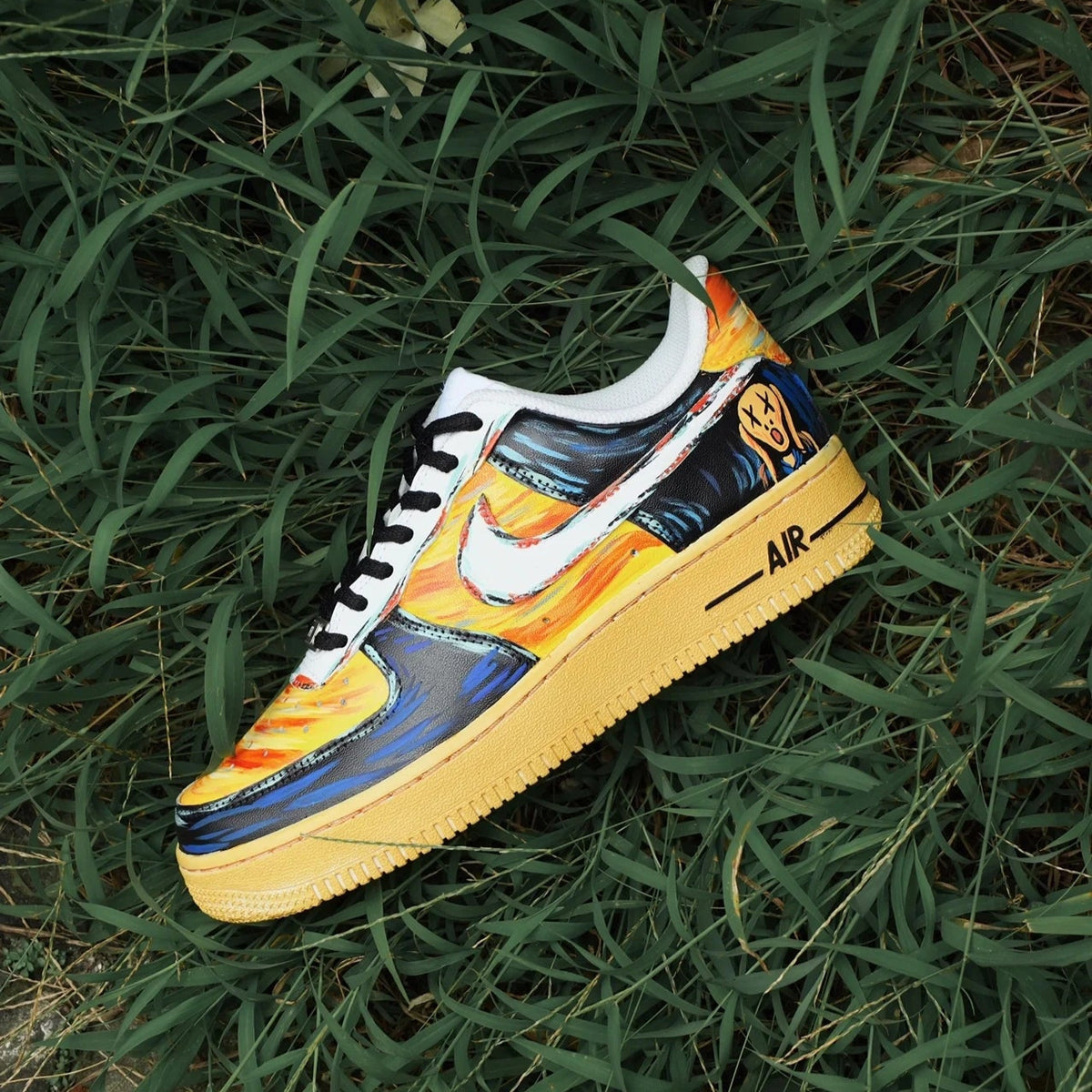Custom The color graffiti sneakers are yellow and black Air Force 1 Yellow/black – hand-painted custom sneakers | DiySneakers