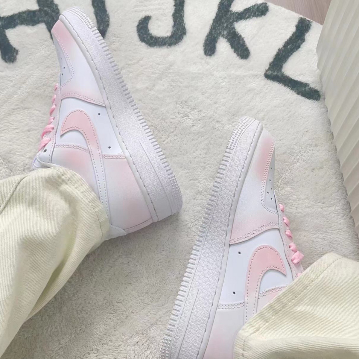 Custom Gradient White Powder Air Force 1 – hand-painted custom sneakers | DiySneakers