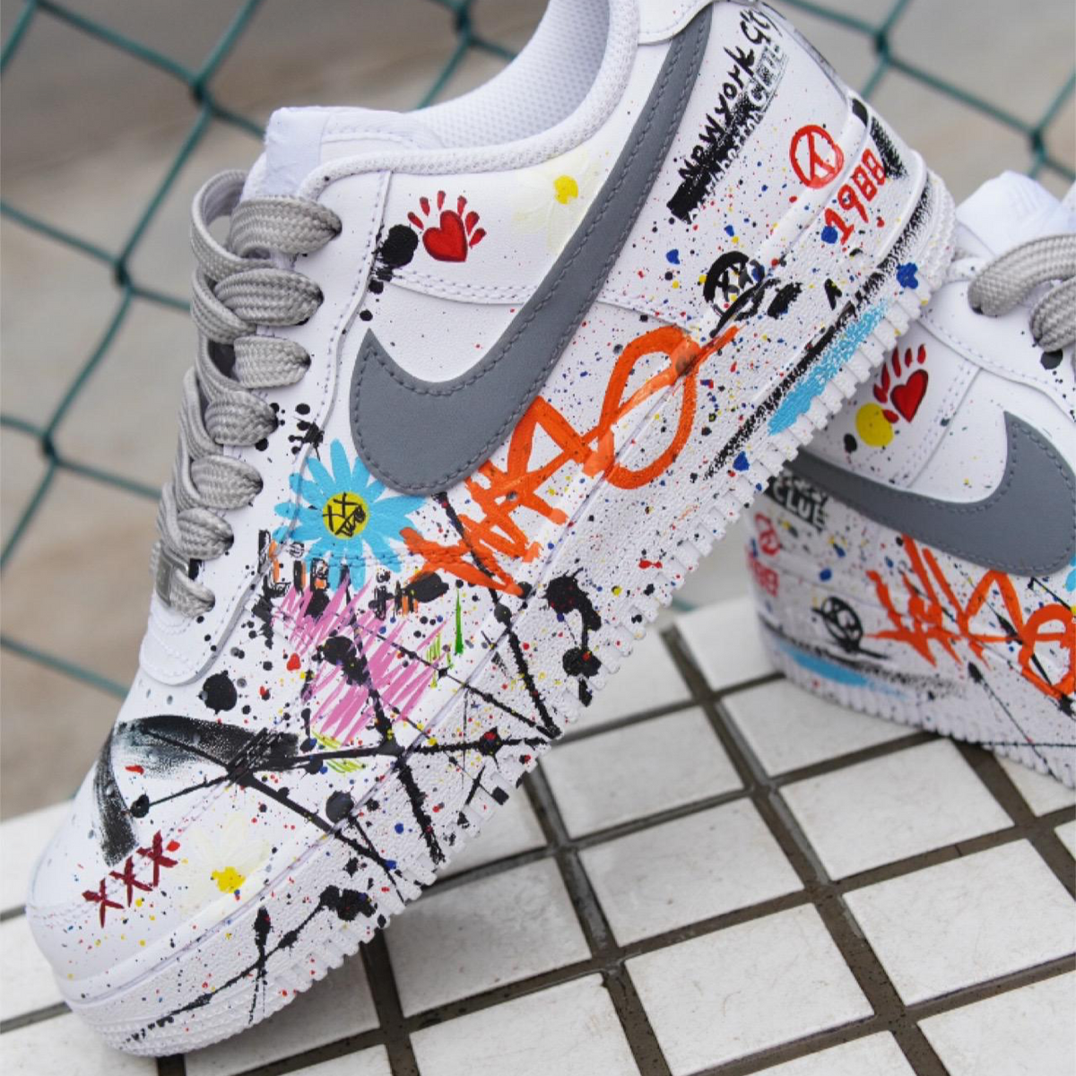 Custom world sneakers Air Force 1 White/Multicolor – hand-painted custom sneakers | DiySneakers