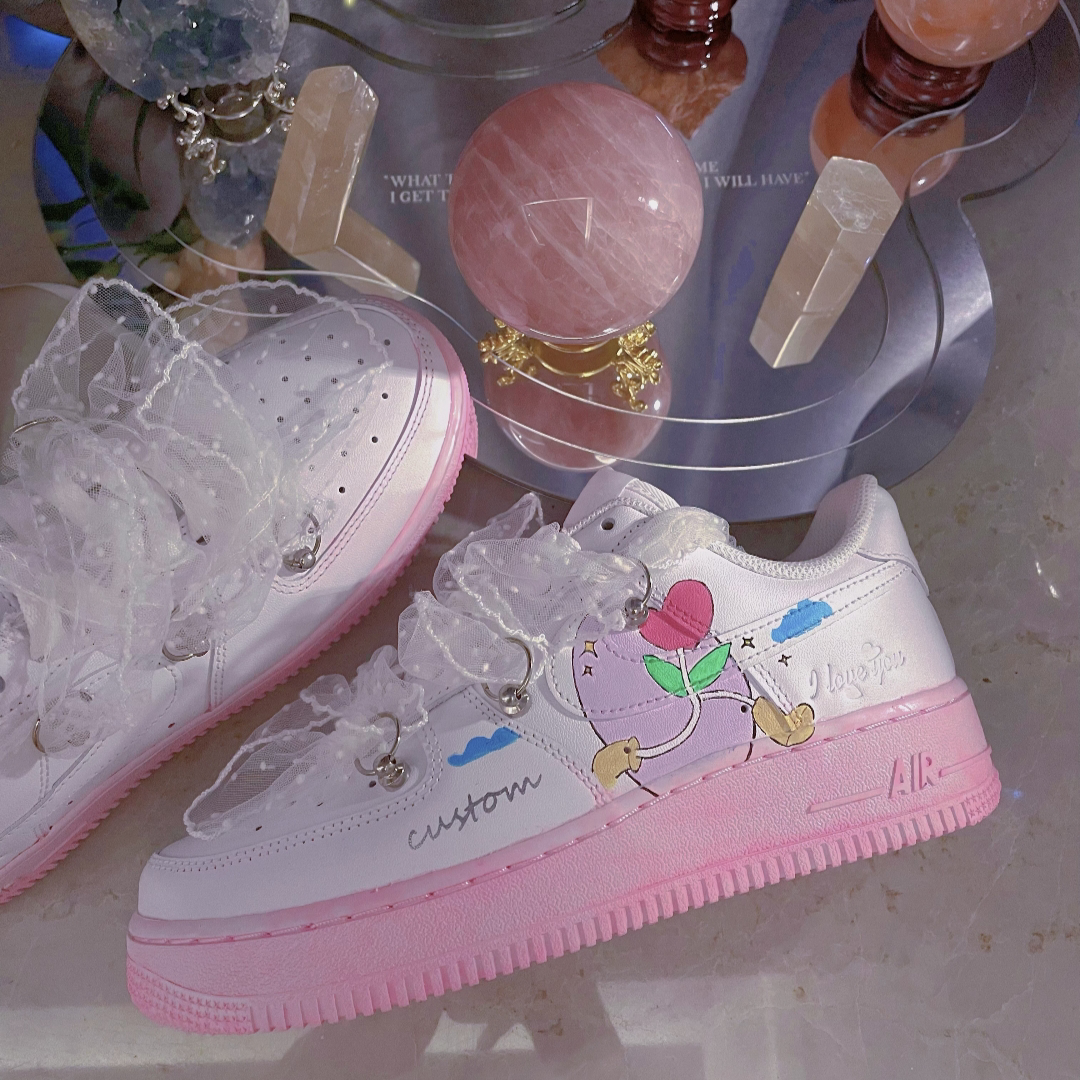 Custom heart-shaped escape sneakers Air Force 1 Pink/white – hand-painted custom sneakers | DiySneakers