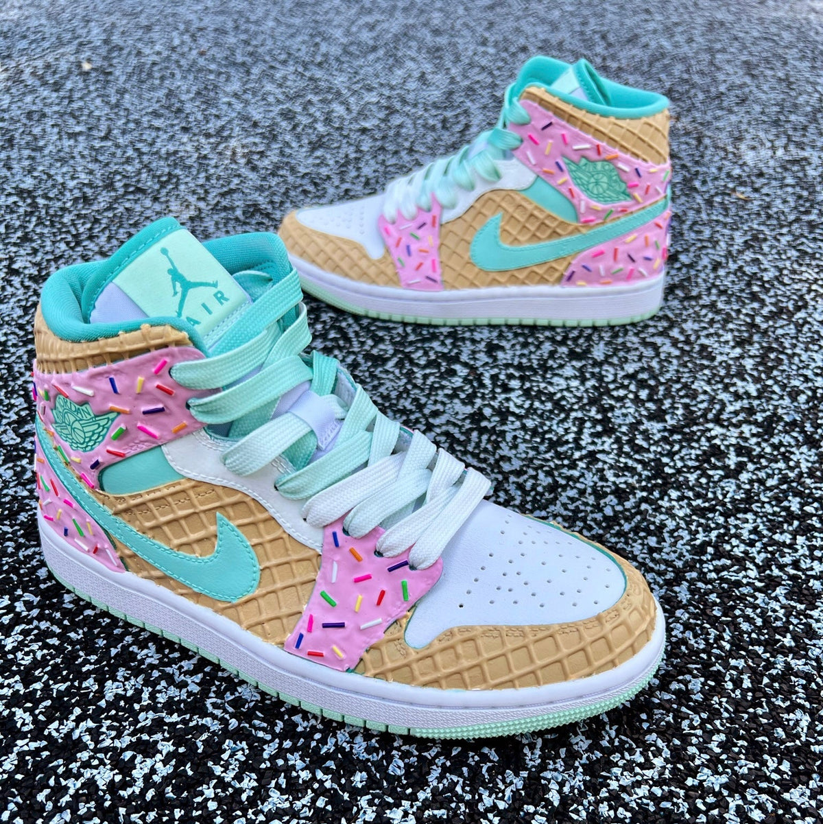 Custom Strawberry Mint Ice Cream Air Jordan 1 Green/Pink – hand-painted custom sneakers | DiySneakers