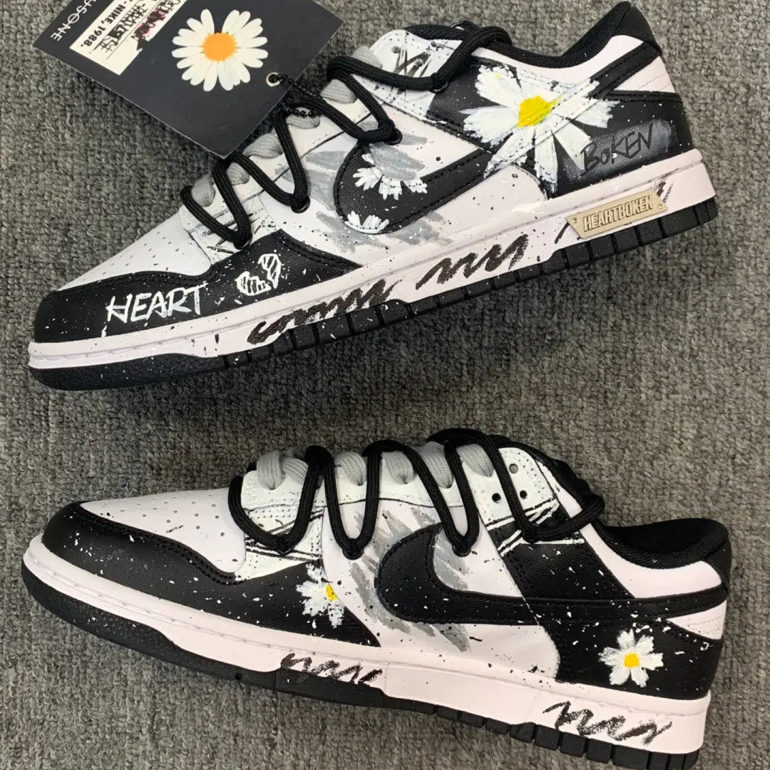 Custom Little Daisy Manuscript Dunk – hand-painted custom sneakers | DiySneakers