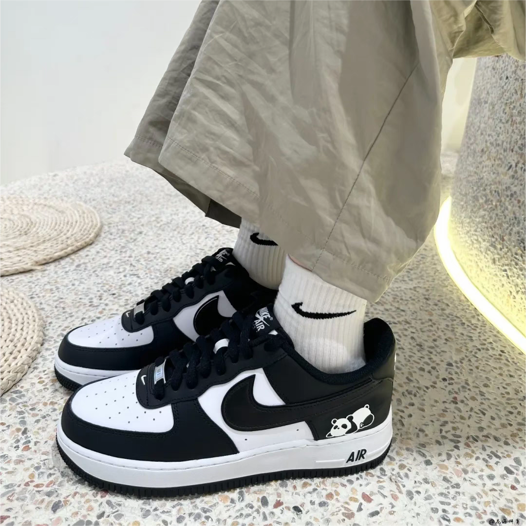 Custom 59 and identical black and white three Air Force 1 Black White – hand-painted custom sneakers | DiySneakers