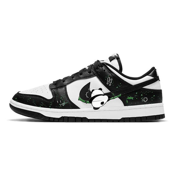 [Custom Climb the red panda]  Dunk Skateboarding Shoes Women's