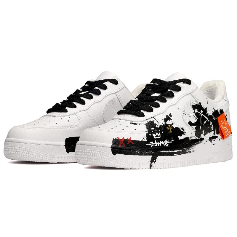 [Custom A female style with freehand brushwork in black and white]  Air Force 1 Skateboarding Shoes Women's Low-top Black/white