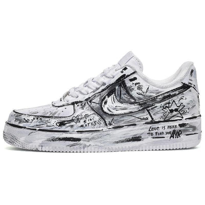 [Custom A female star's confession is black and white]  Air Force 1 Skateboarding Shoes Women's Low-top Black/White