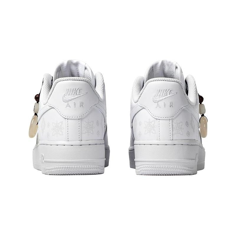 [Custom Women's low-top black silk sneakers in black and white]  Air Force 1 Skateboarding Shoes Women's