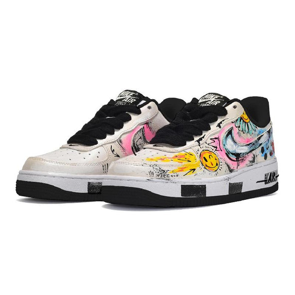 [Custom A woman's little Daisy with a smiling face and a rosy complexion]  Air Force 1 Skateboarding Shoes Women's Low-top Beige/Black