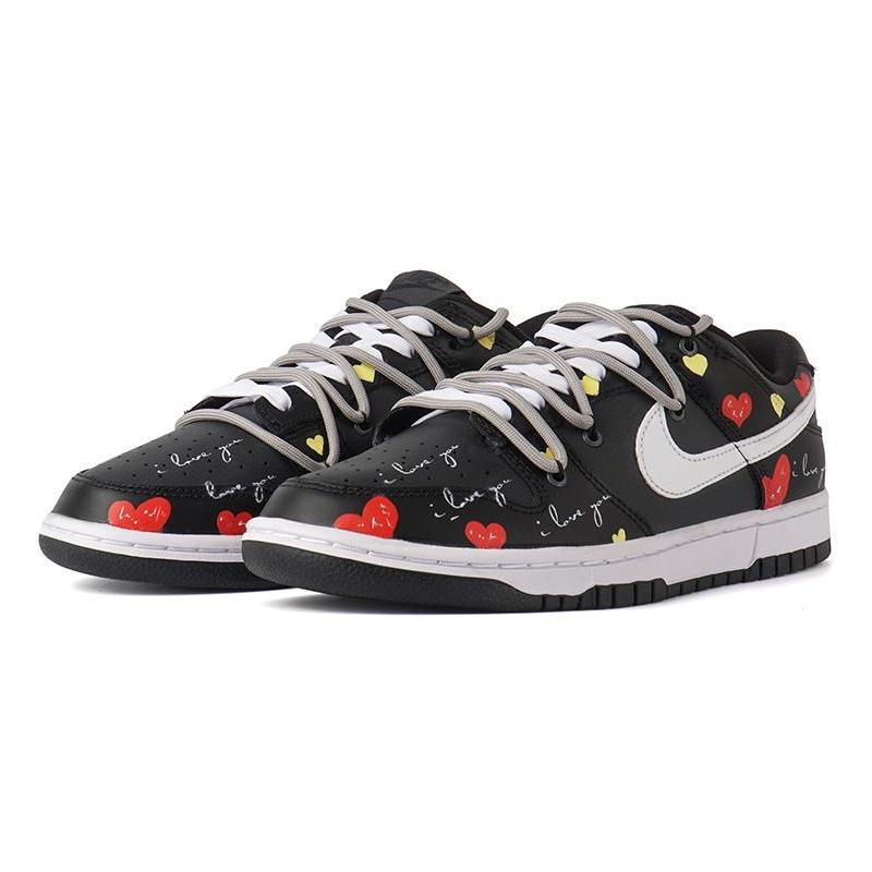 [Custom Men's heart-shaped black and red] Nike Dunk Skateboarding Shoes Men Low-top Black/Red