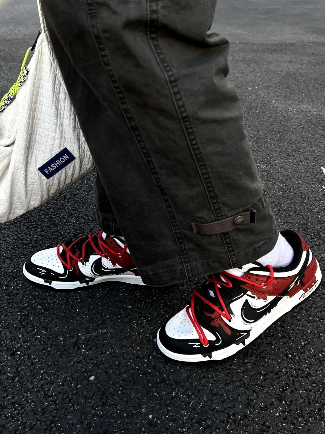 [Custom Men's black and red fluid S-BOX]  Dunk Skateboarding Shoes Men