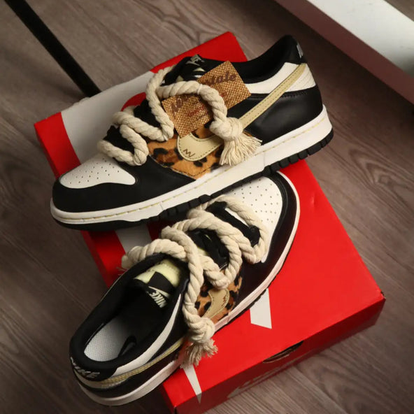[Custom Women's leopard print black]  Dunk Skateboarding Shoes Women's