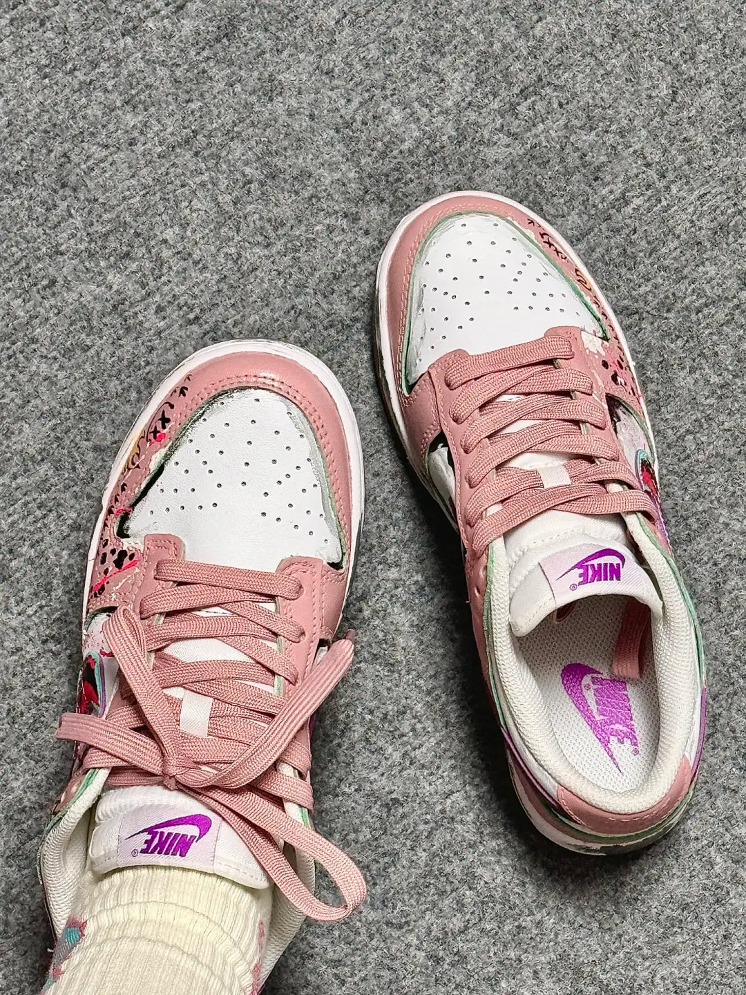Crown Smiley Face - Custom Dunk Low Skateboarding  Shoes Women's
