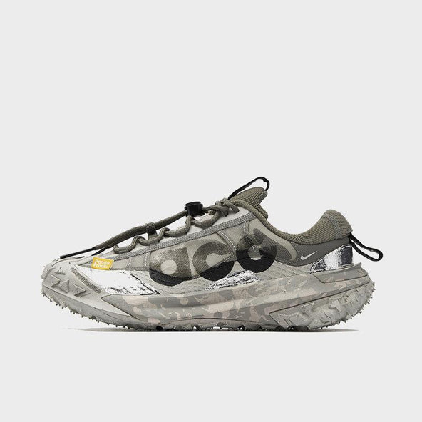 Moon Walker - Men's ACG Mountain Fly Custom