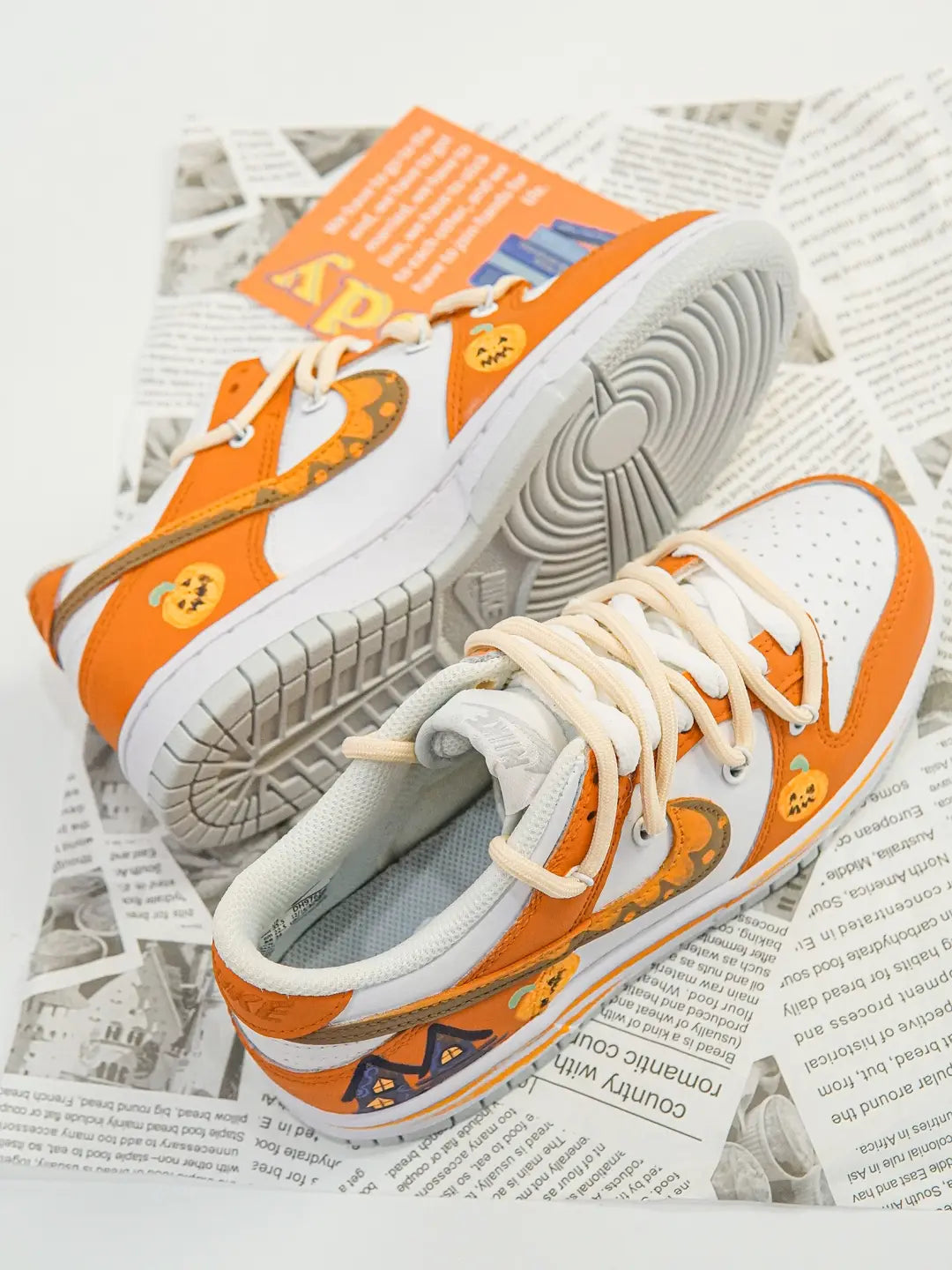[Custom Witchy Pumpkin's Spooky Night] Dunk Skateboarding Shoes Unisex Low-top Orange/White