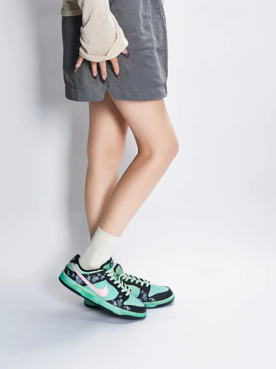 [Custom Female Ghost S-BOX]  Dunk Skateboarding Shoes Women's Low-top Black/pink