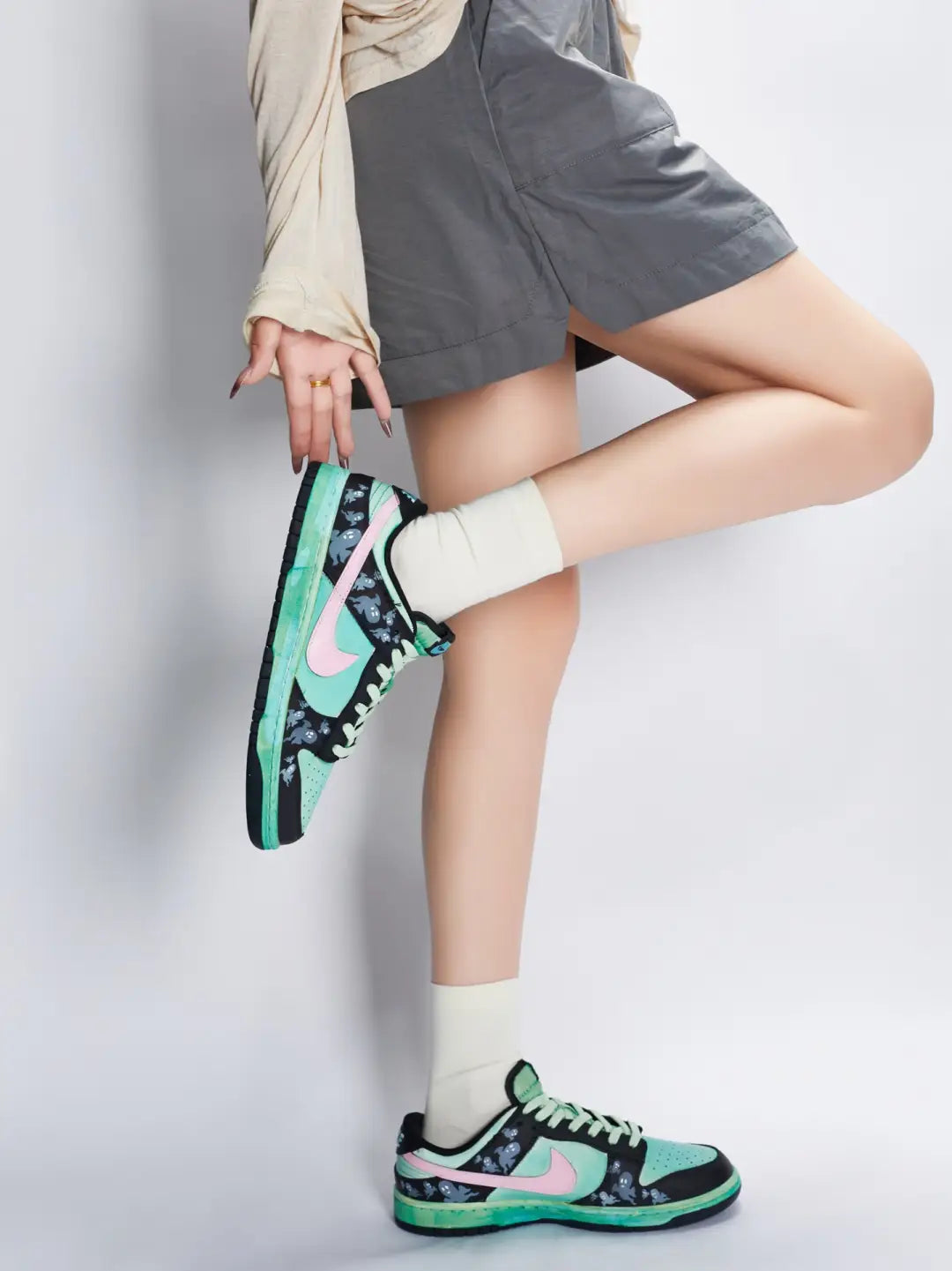 [Custom Female Ghost S-BOX]  Dunk Skateboarding Shoes Women's Low-top Black/pink