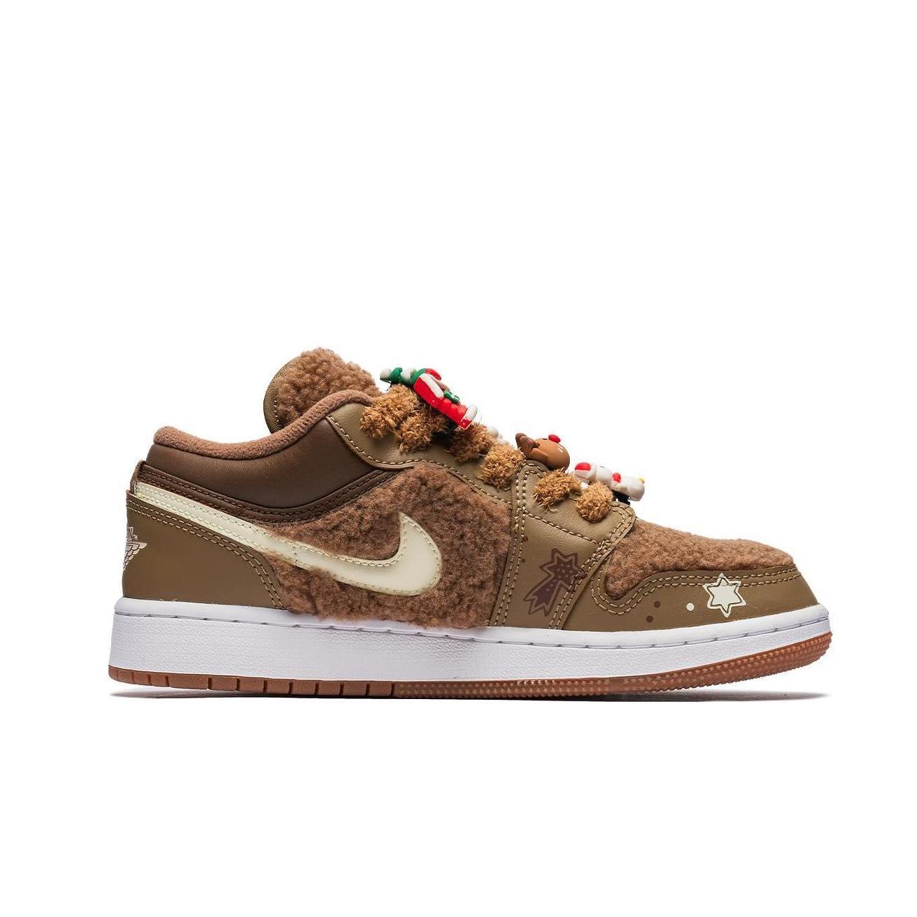 [Custom Warm Winter - Gingerbread Man and Little Bear] Jordan Air Jordan 1 Low Top Female Skateboarding Shoes Brown