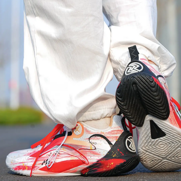 [Raging Flames - Graffiti Gradient White Red Black] Custom Street LiNing Basketball Shoes Unisex