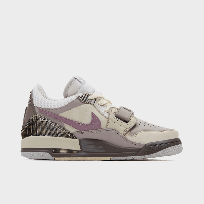 Winter Romance - Women's Jordan Legacy 312 Custom