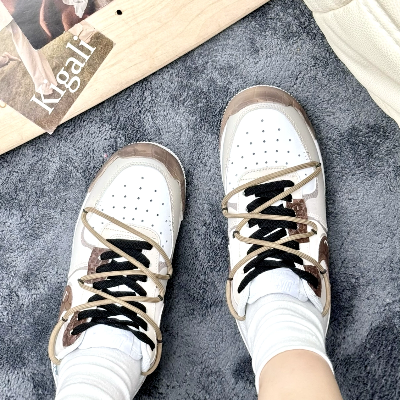 [Custom Falling leaves] Nike Air Force 1 Skateboarding Shoes Women's Low-top Grey/brown