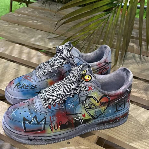 [Custom Female art graffiti in grey]  Air Force 1 Skateboarding Shoes Women's Low-top Gray