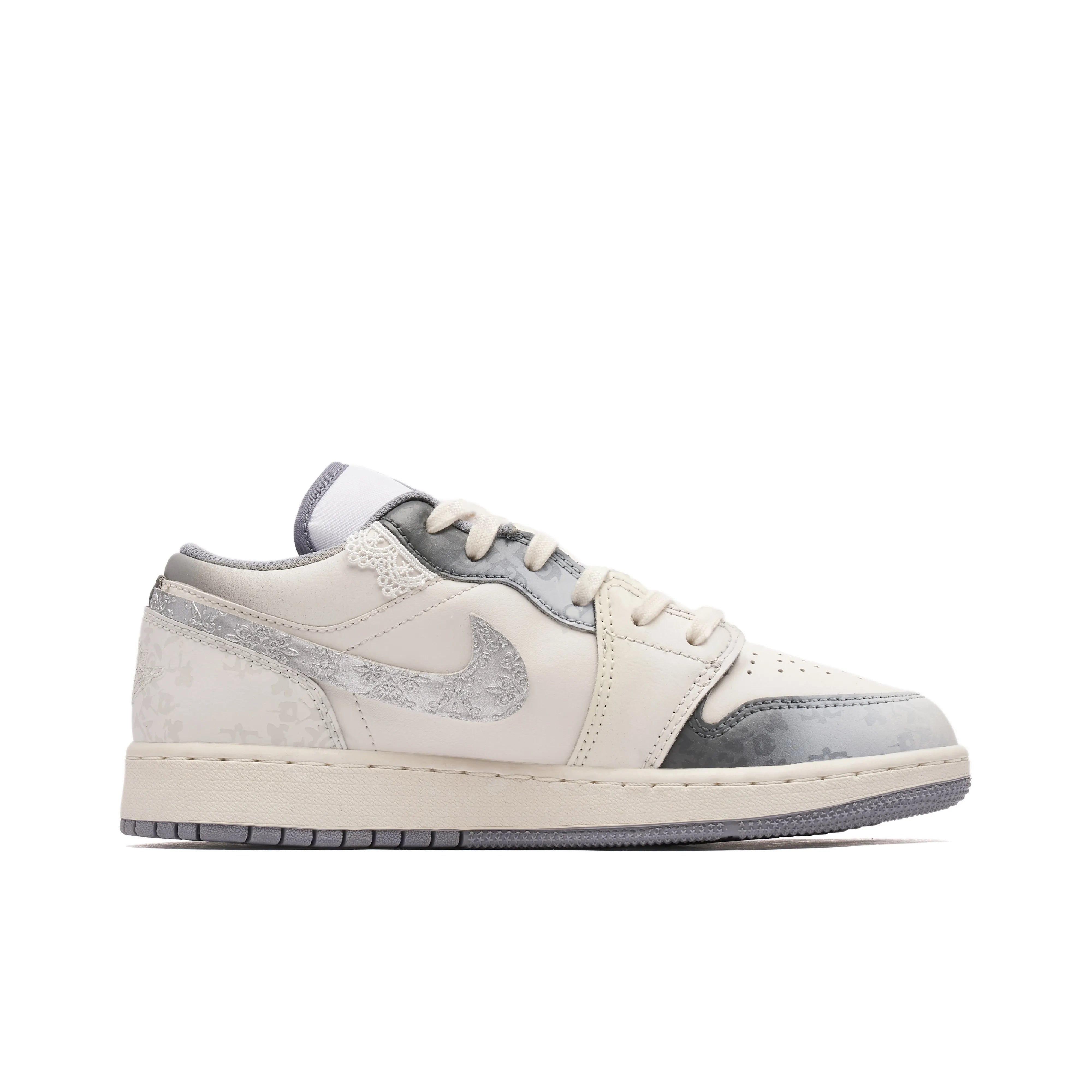 [Custom Flower of Fortitude] Air Jordan Low - Top Skateboarding Shoes Unisex White/Gray