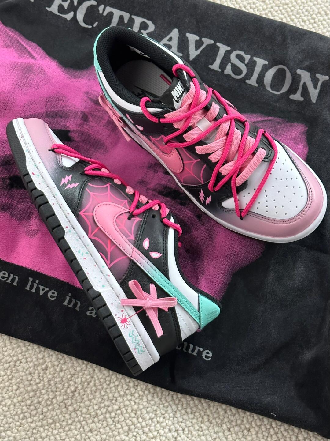 [Custom Dopamine, Gwen] Dunk Skateboarding Shoes Women