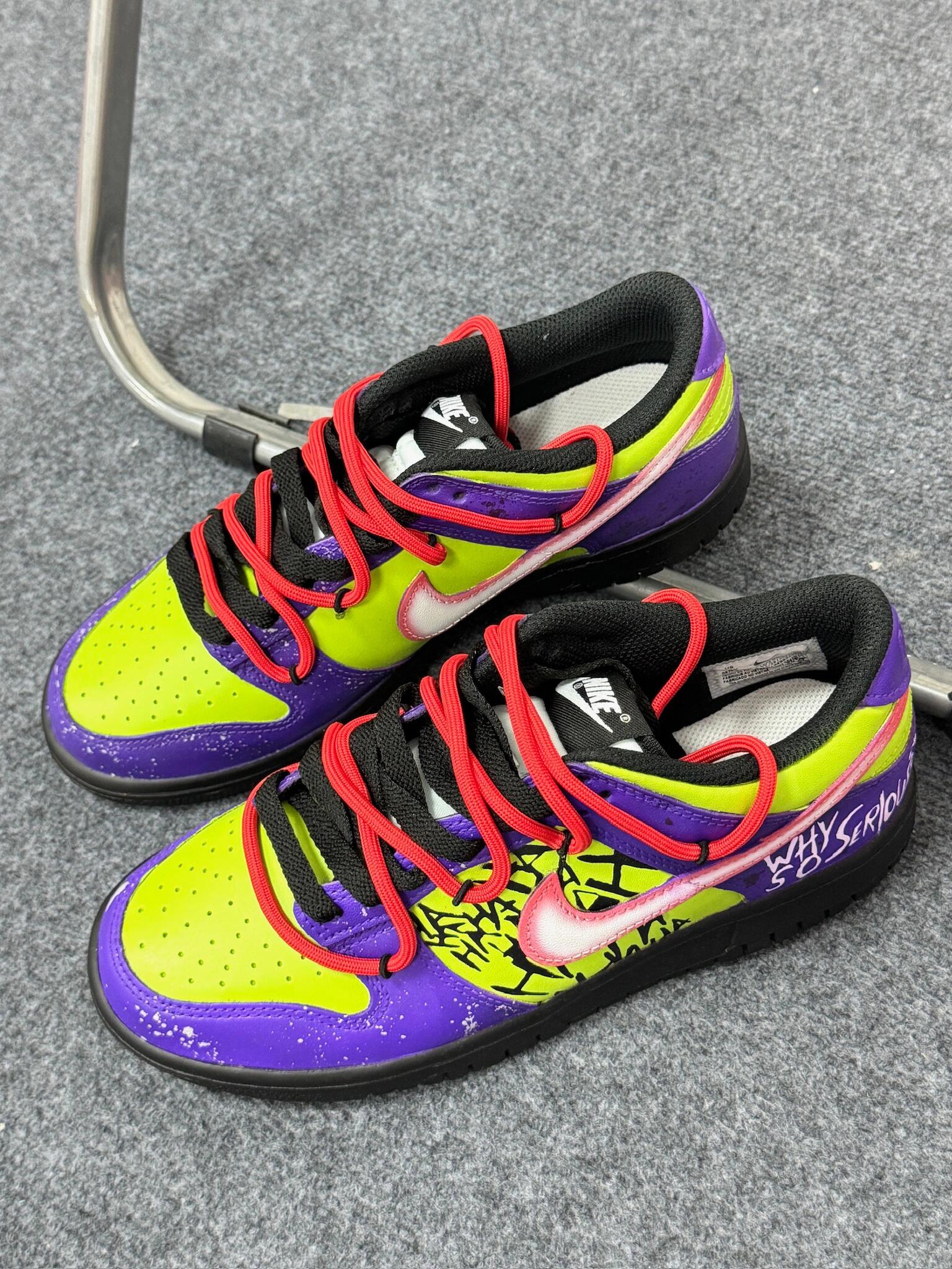 [Custom Male clown]  Dunk Skateboarding Shoes Men Low-top Purple/green/red