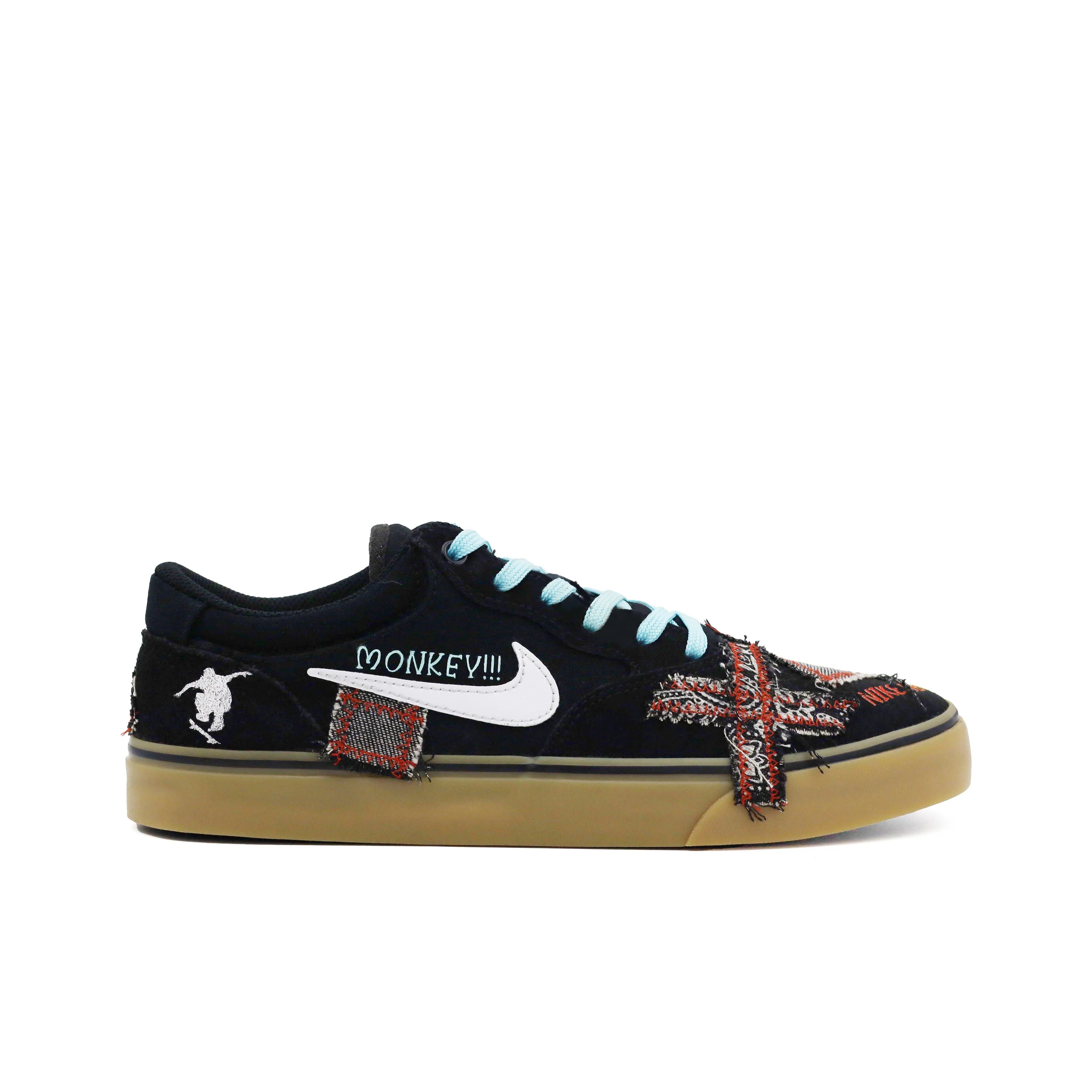 [Custom Black Sticker Graffiti] SB Chron Skateboarding Shoes Unisex Irregular Style