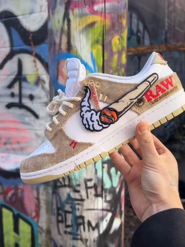 [Customized Pipe] Dunk Low-top Shoes Unisex Brown Couture Sneakers